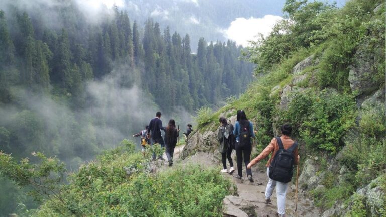 Kasol Kheerganga Trek Tour Package from Delhi