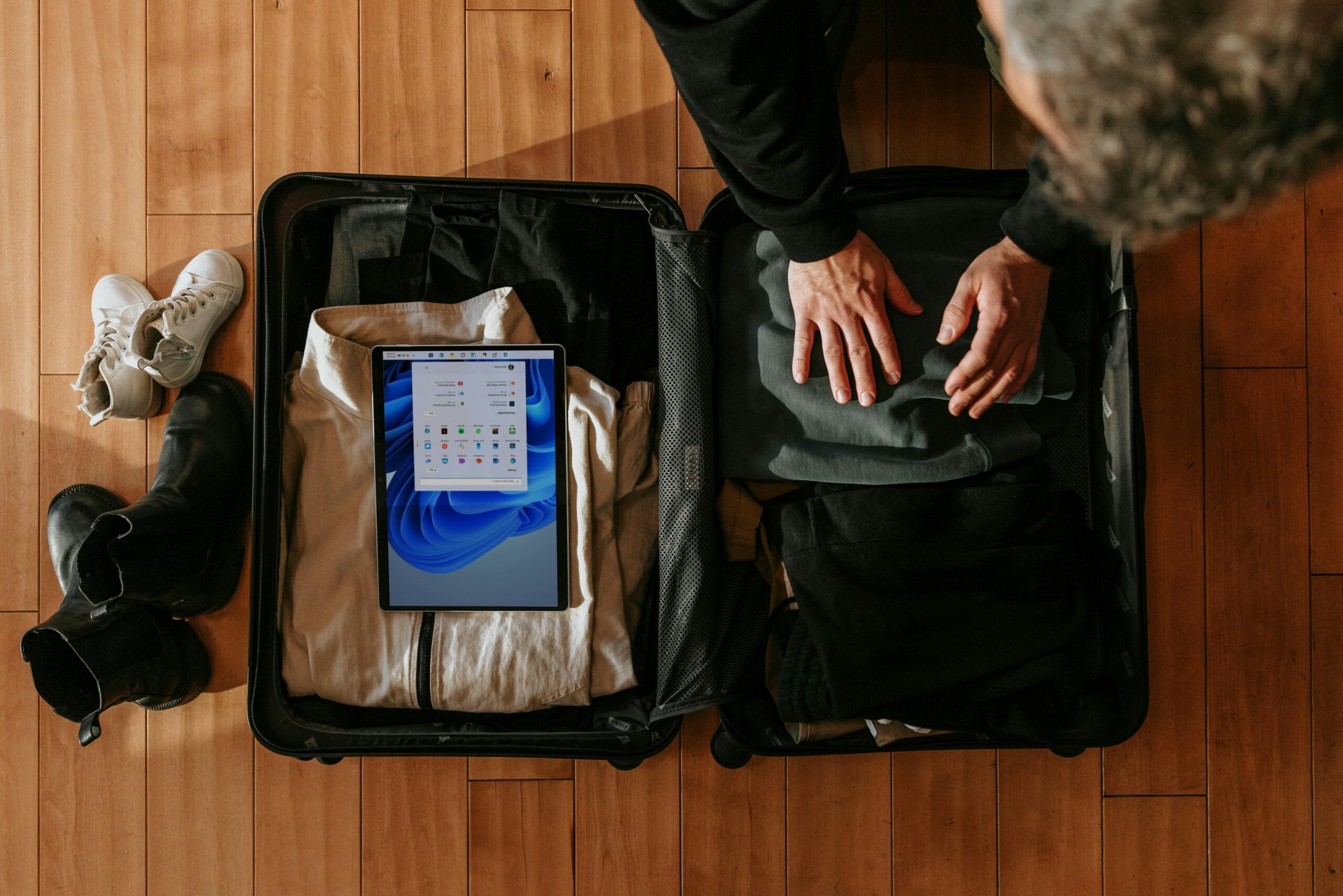 Packing tips for travellers, Travel packing guide, How to pack for a trip
